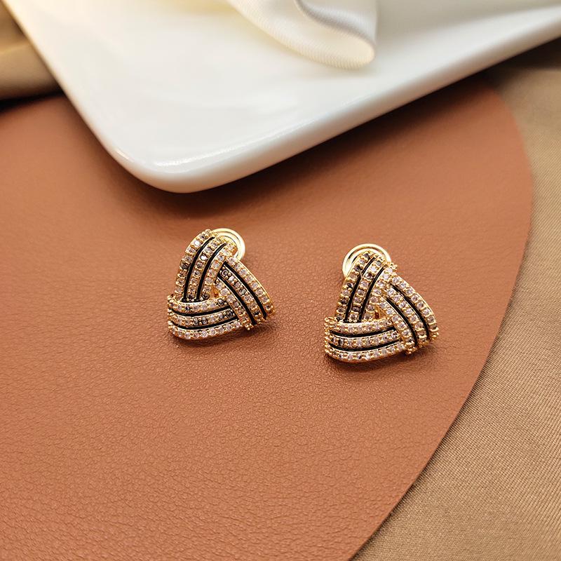 

Универсальные серьги-треугольники: Клипсы для ушей в виде москитных спиралей без прокола, безболезненные, для женщин – Ювелирные украшения супер феи 18K золотой