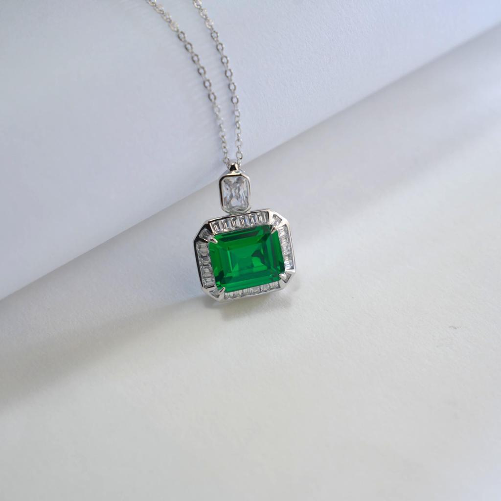 Green Garnet Square Necklace - 925 Sterling Silver, Light Luxury Pendant for Women