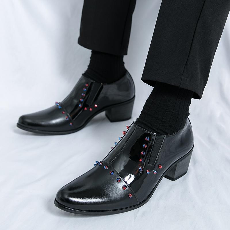 New Men's Pointed Colours Rivet Slip On Patent Leather Height Increasing Shoes Designer Wedding Prom Homecoming Footwear