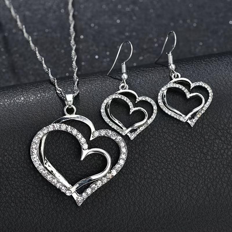 European & American Retro Love Heart Jewelry Set: Alloy Diamond-Inlaid Necklace & Earrings
