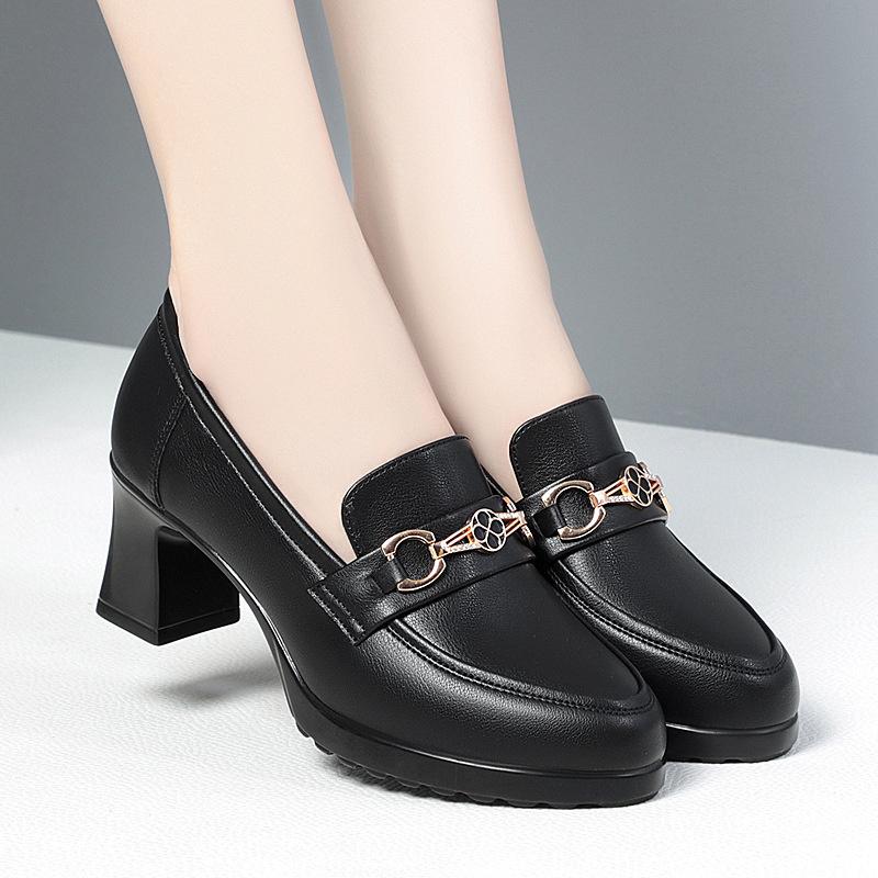 Spring New Women Square Heels Metal Chain Pumps Soft Leather Shoes Fashion Slip On Chunky Heel Casual Mary Jane Shoes
