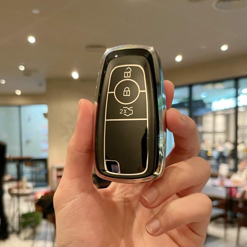 Lincoln Adventure Key Case: Compatible with Navigator, Aviator, MKZ, Continental, MKC, and MKX.