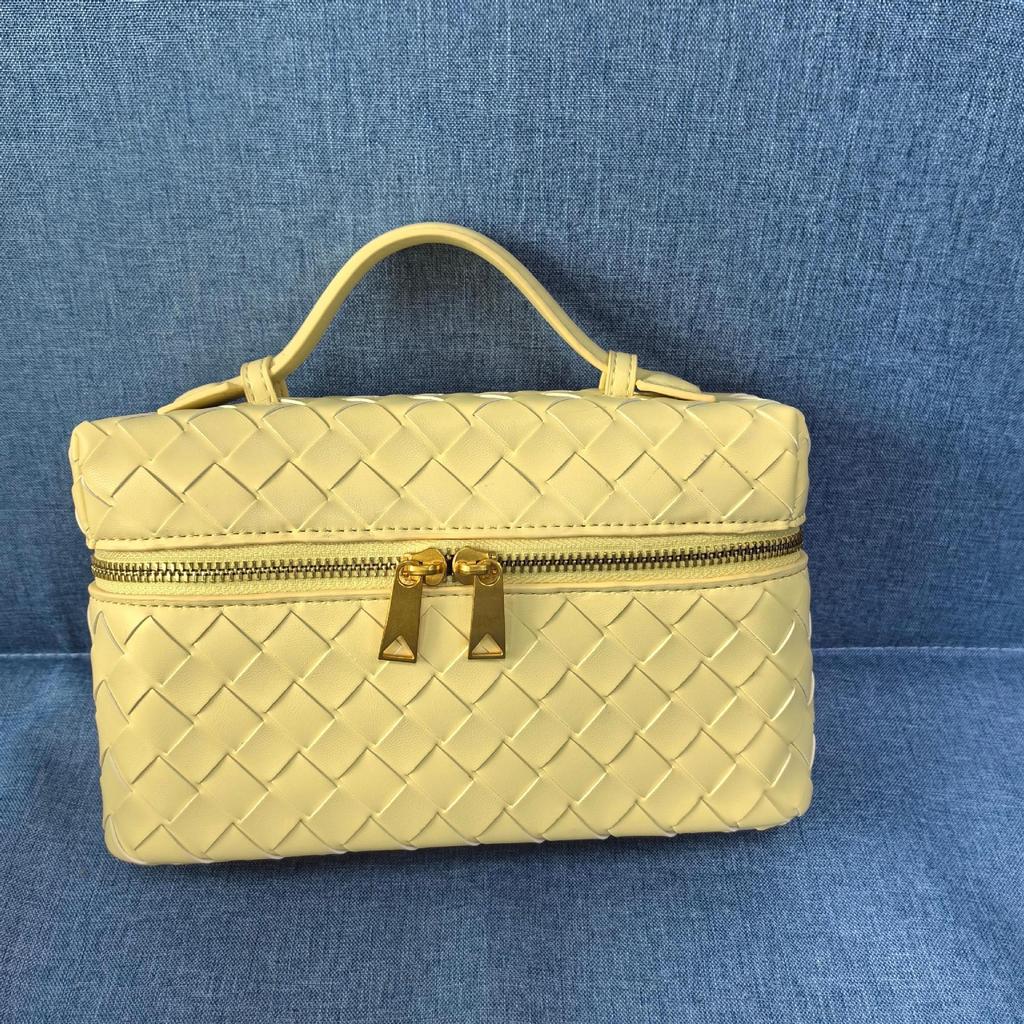 Box Cosmetic Bag Lunch Box Bag Shoulder Crossbody 23cm Hand-woven Portable Small Square Bag Factory Wholesale