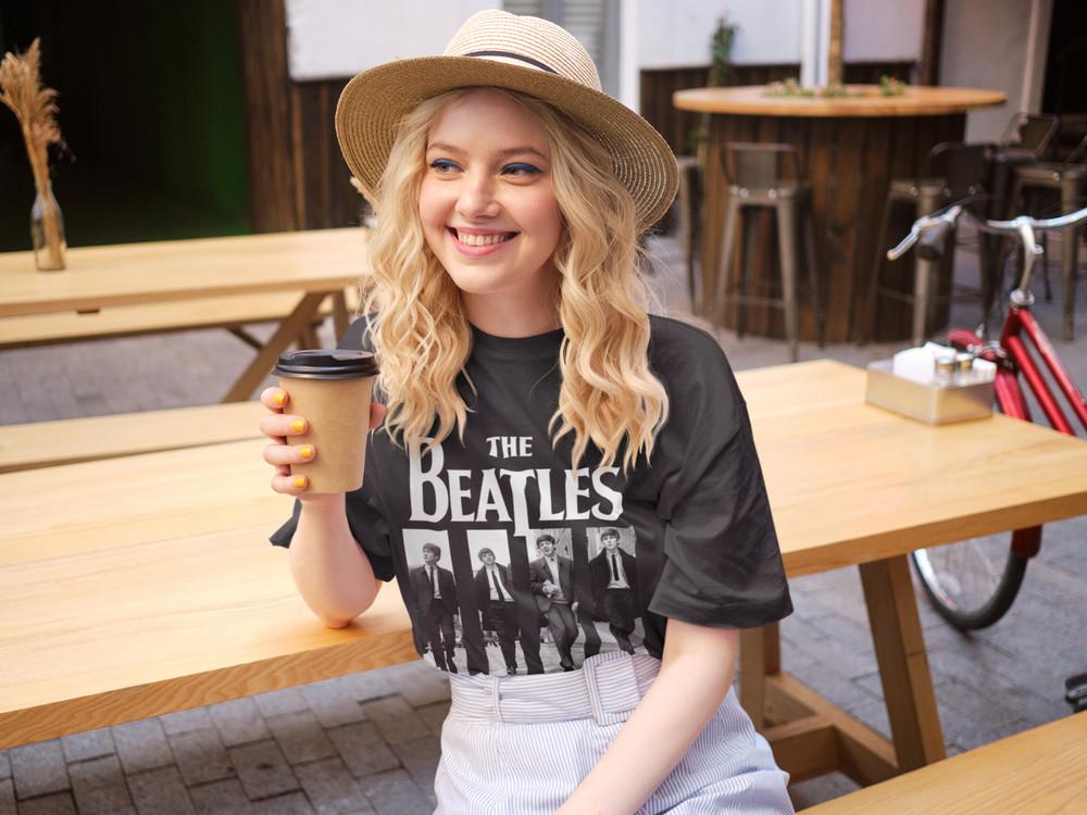 

Ретро футболка группы The Beatles Джон Леннон Маккартни Женская оверсайз хлопок M