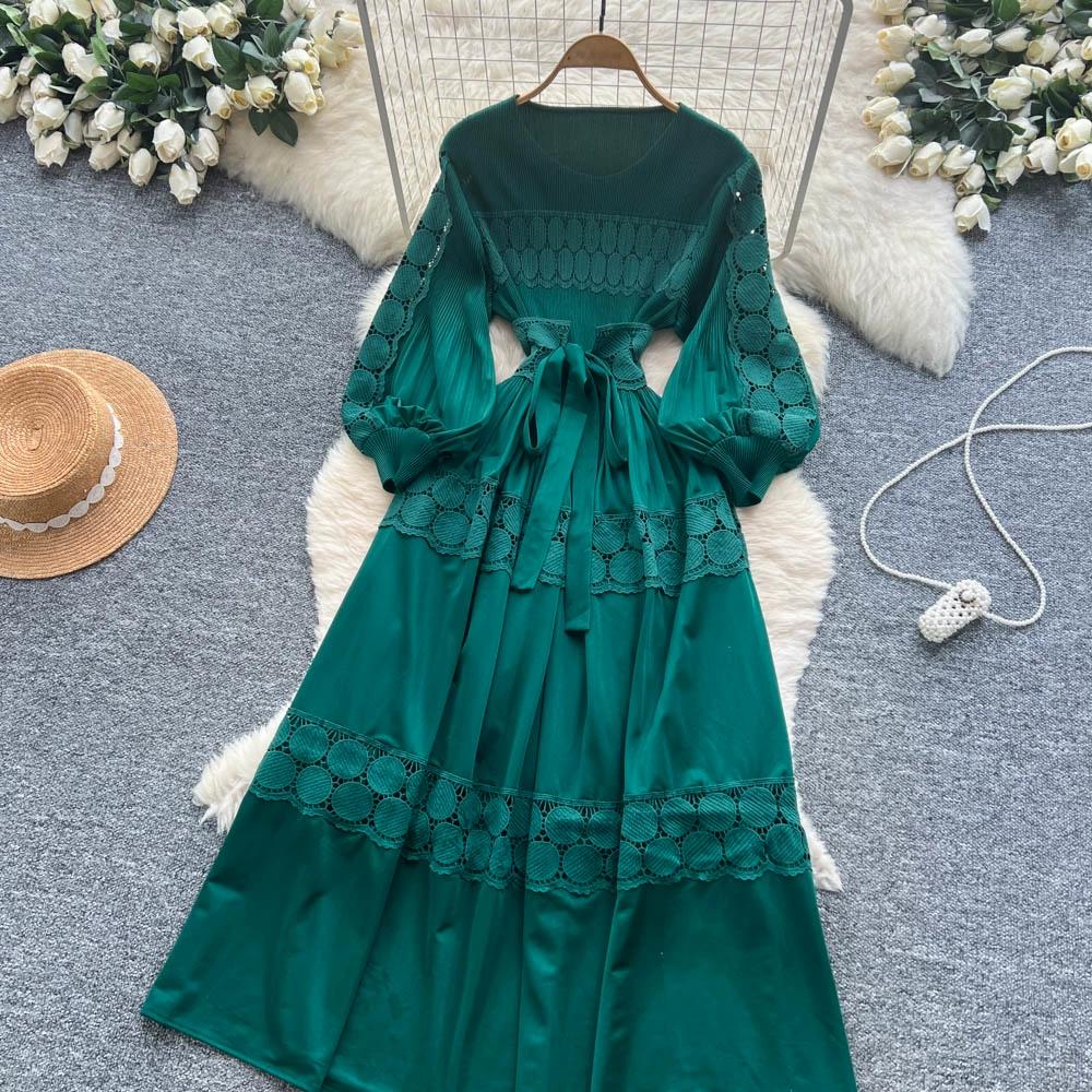 Retro Palace Style Dress for Women In Autumn and Winter A High-end Feel and Straps Waist Cinching Hollow Out Splicing Elegant Long Women Dress