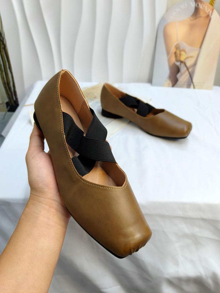 Punkt zweites Haar! Mode vielseitig neue Schweinenase quadratische Zehe poliert Retro Kreuzriemen dicker Absatz Ballerinas einzelne Schuhe