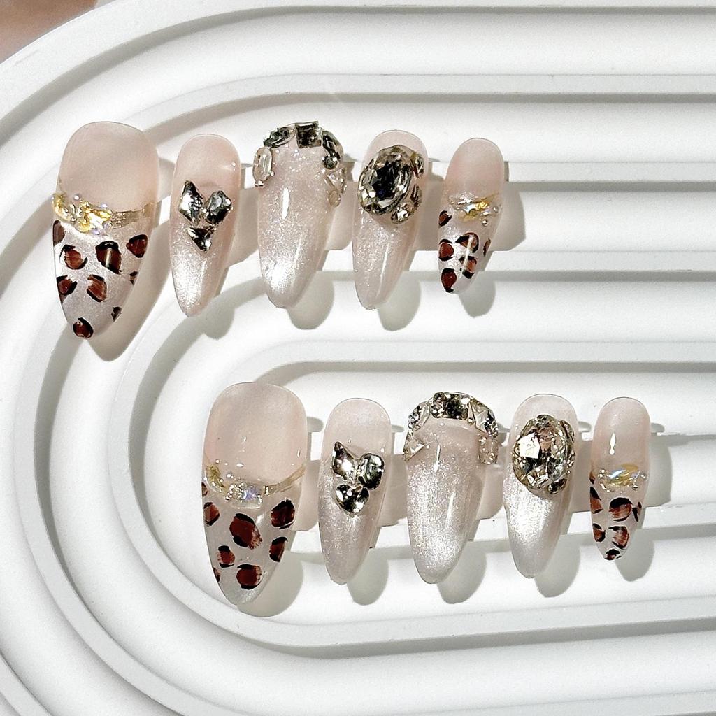 Leopard Print Cat Eye Almond Wearable Nails – Short, Handmade, Bling Nail Art for Spicy Girl Style