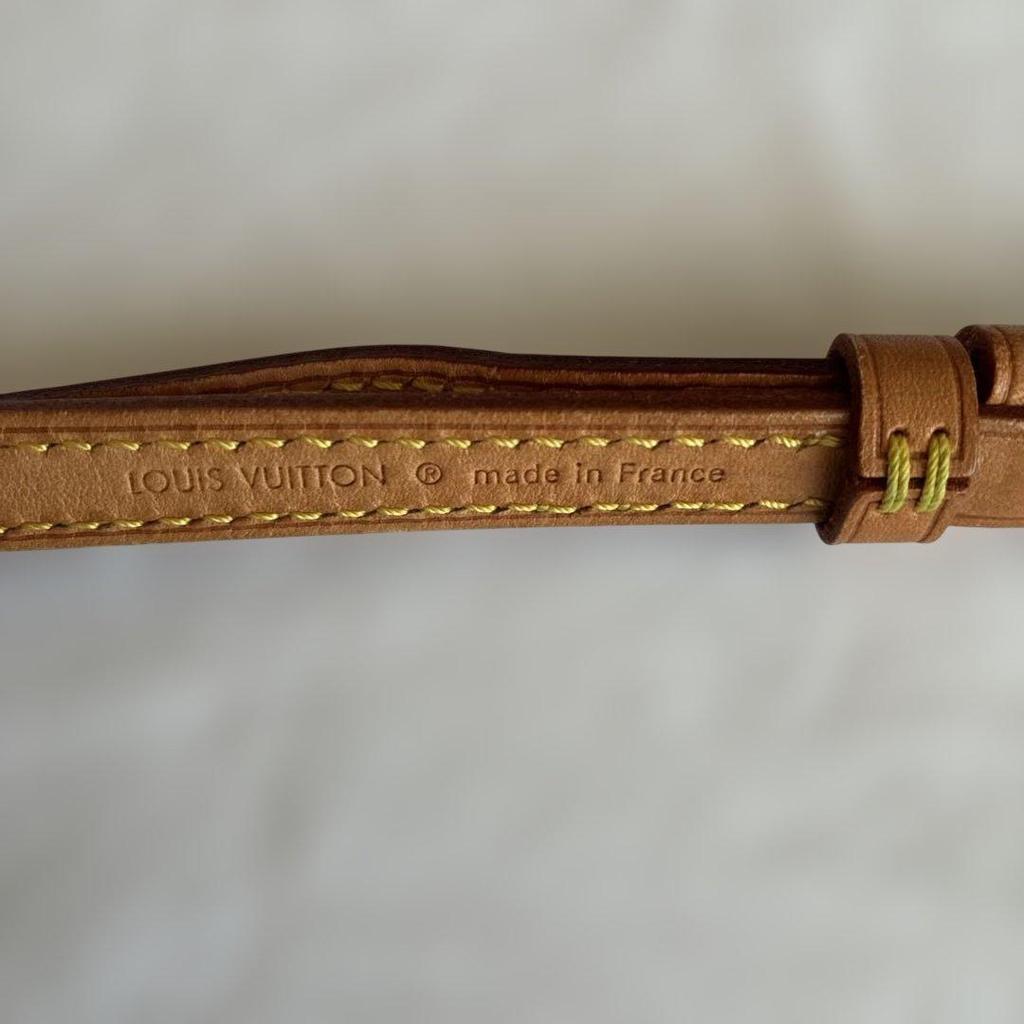 Used Excellent Condition LOUIS VUITTON Leather Strap