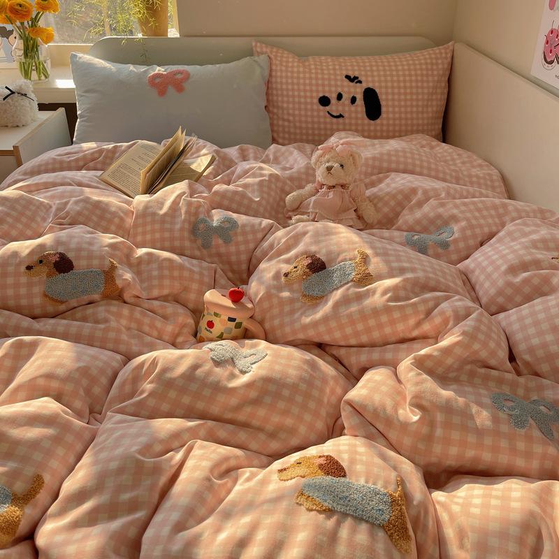 Dachshund Bowknot Chenille Embroidered Cotton Quilt Set - Soft, Skin-Friendly, Four or Three-Piece Dormitory Set