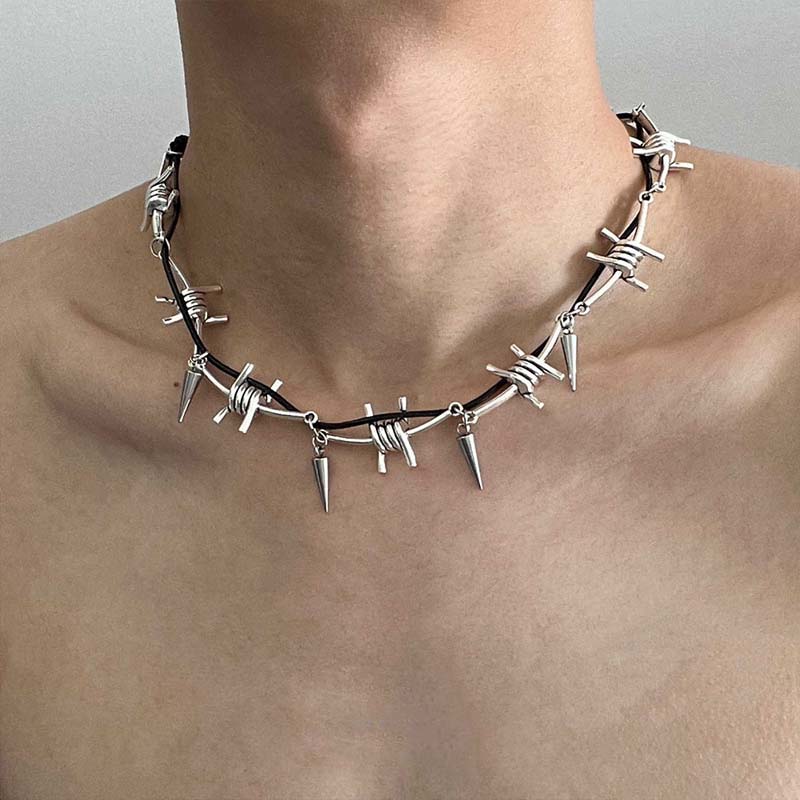 

Punk Metal Thorn Rivet Choker Necklace For Men Woman Gothic Hip Hop Silver Color Clavicle Chain Necklace Jewelry Accessories