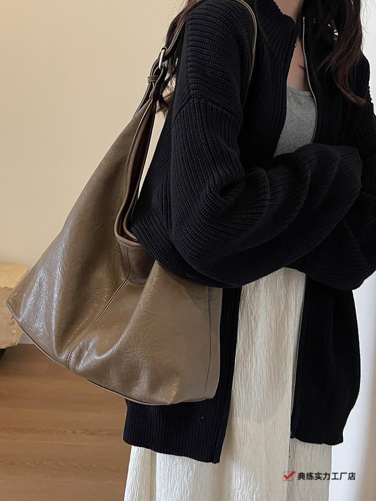 Korean Version Niche Retro Soft Leather Lazy Style Underarm Bag Women's New Trendy High-end Large-capacity Shoulder Bag