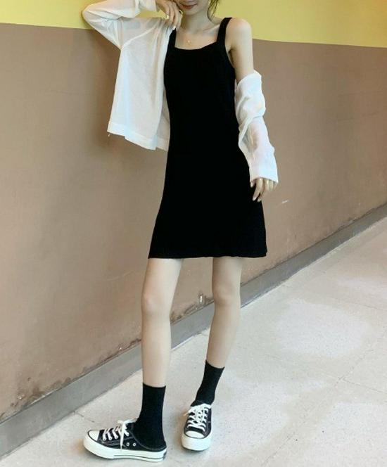 Women's Korean-Style Knitted Spaghetti Strap Dress - Slimming & Flattering, Perfect for Spring and Autumn Layering