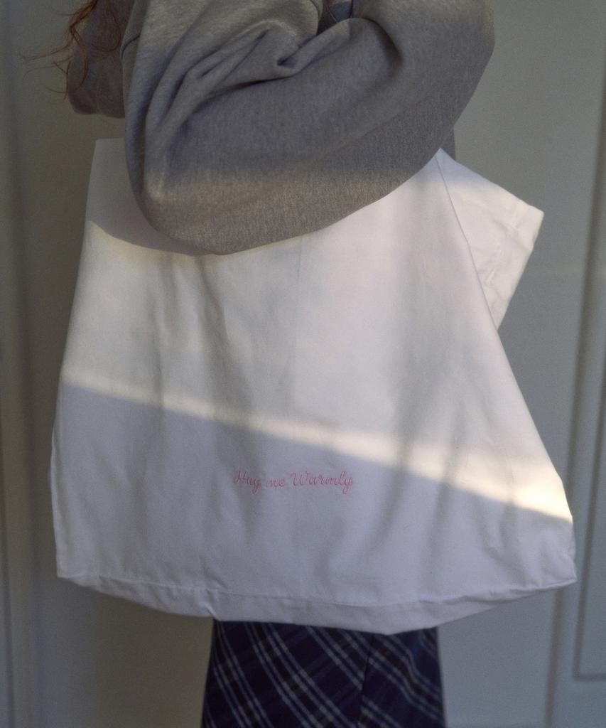 Merryon Hug Me Embroidered Eco Bag