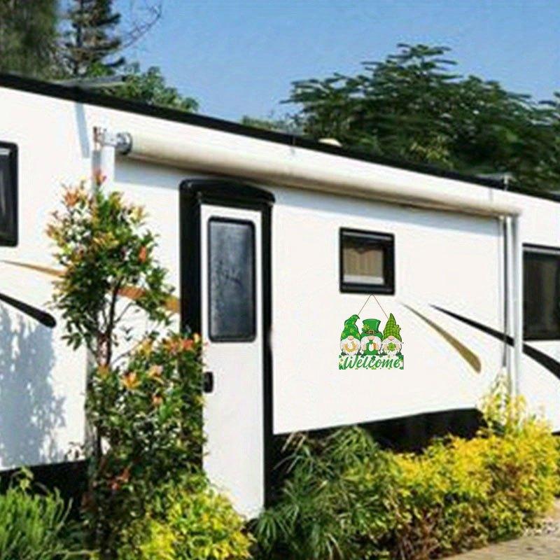 1pc Farmhouse Wooden Hanging Pendant, St. Patrick's Leprechaun Gnome Welcome Sign for Porch/Wall/Front Door Decor