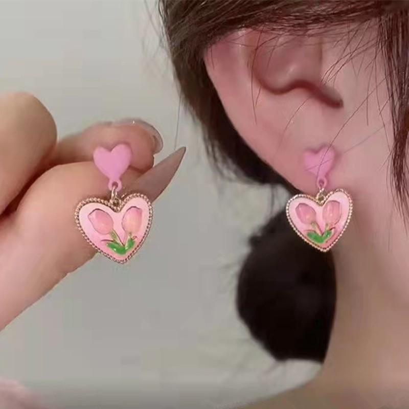 

Серьги-сердца с розовым тюльпаном и цветком
