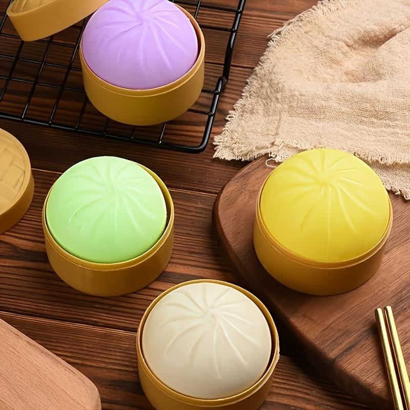 

5PCS Colorful Dumpling Stress Balls, Squeeze Toys for Halloween Pranking, Birthday Party Favors, School Rewards светло-серый