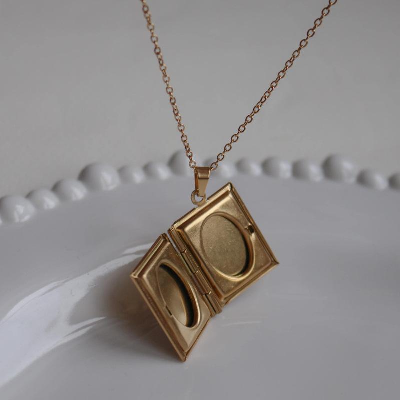 Gold Star Map Character Book Necklace Vintage Openable Pendant Niche Design Clavicle Chain