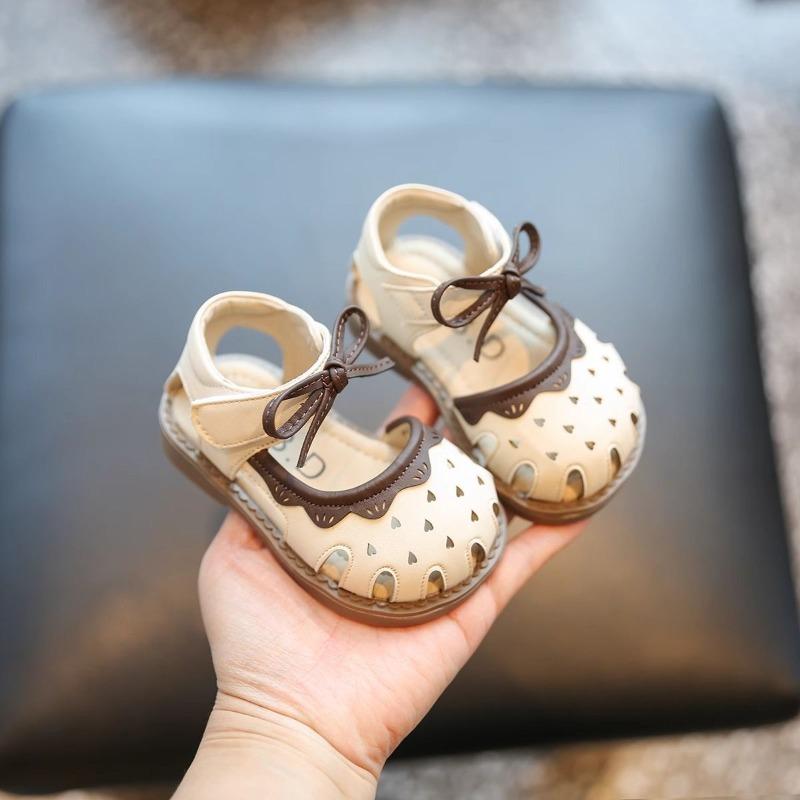 Kids Beige Brown Bow Decor Closed Toe Hollow Out Sandals 15 белый