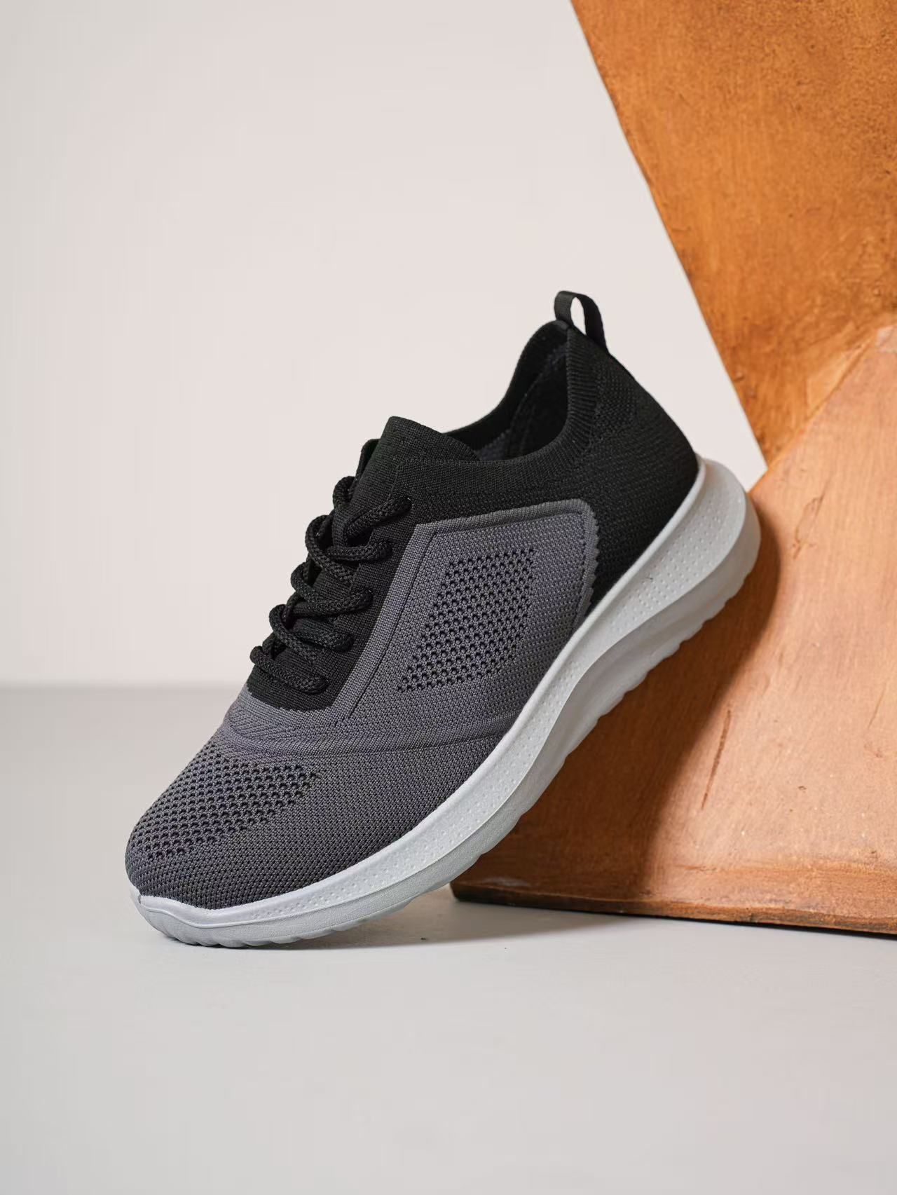 

Кроссовки для бега на шнуровке с амортизацией 2024 года для мужчин и женщин, легкие и дышащие повседневные спортивные кроссовки для активного отдыха, большой размер 45