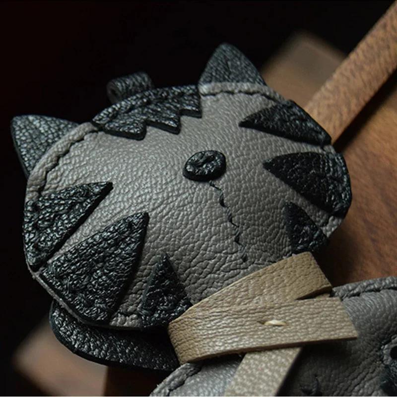 Elegant Ragdoll Cat Keychain Genuine Leather Car Key Holder - Stylish Purse Charm for Women