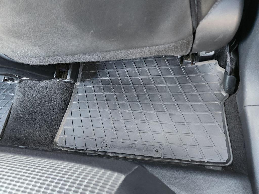 Rubber Mats (4 Pcs, Stingray Premium) for Toyota Auris 2012-2018