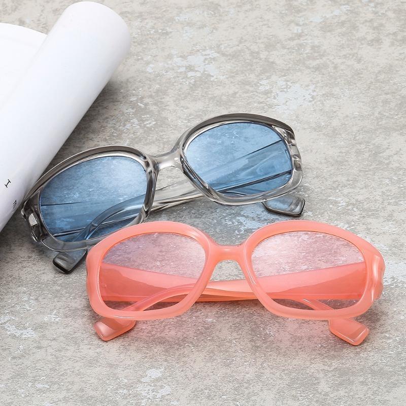

Trendy Vintage Square Design Sunglasses Women s Outdoor Travel Sun Glasses Men Sports Sunshade Eyewear UV400 Oculos De Sol