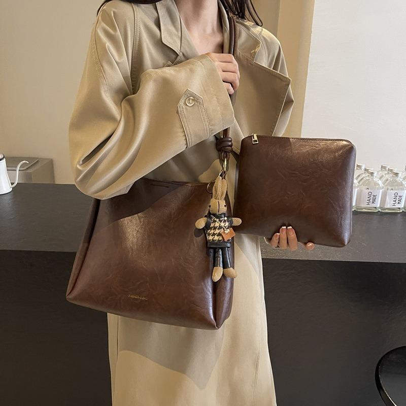 Bag women's new spring and summer crossbody large-capacity bucket bag retro high-end fashion shoulder bag light luxury