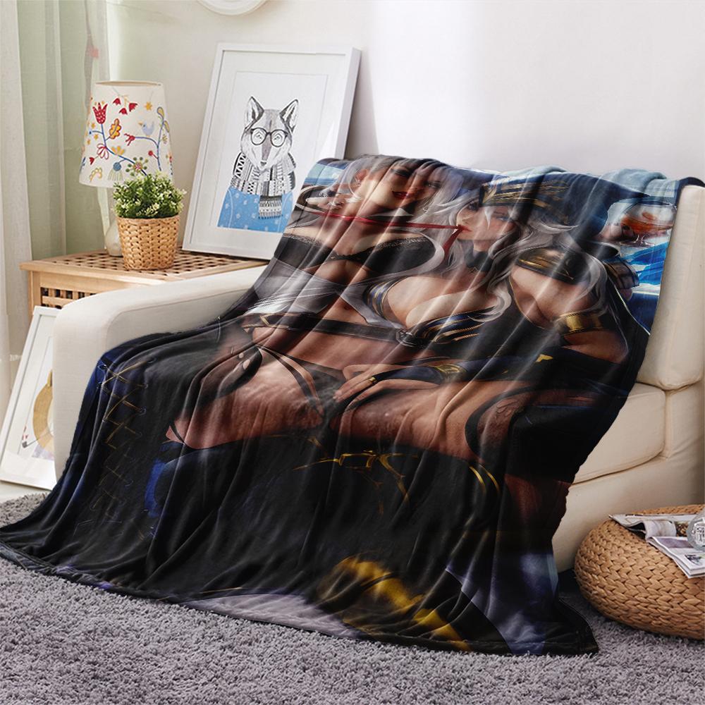 1Pc Cartoon Print Flannel Blanket, High Quality Comfortable for All Seasons, Home Decor, Warmth and Comfort, Perfect for Christmas Birthday Gift