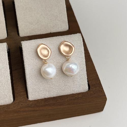French Light Luxury Baroque Pearl Earrings Personality Fashion Temperament Freshwater Pearl Earrings Retro Earrings High-end Sense