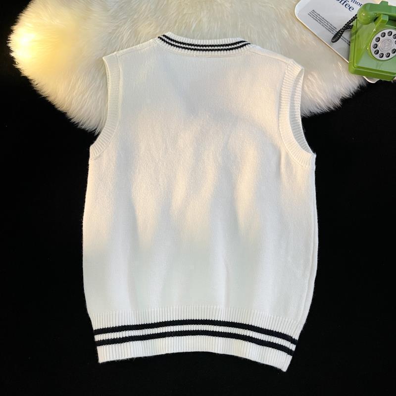 2024 Spring Hong Kong Trendy Men's Knitted Sweater Vest - College Style Wool Waistcoat