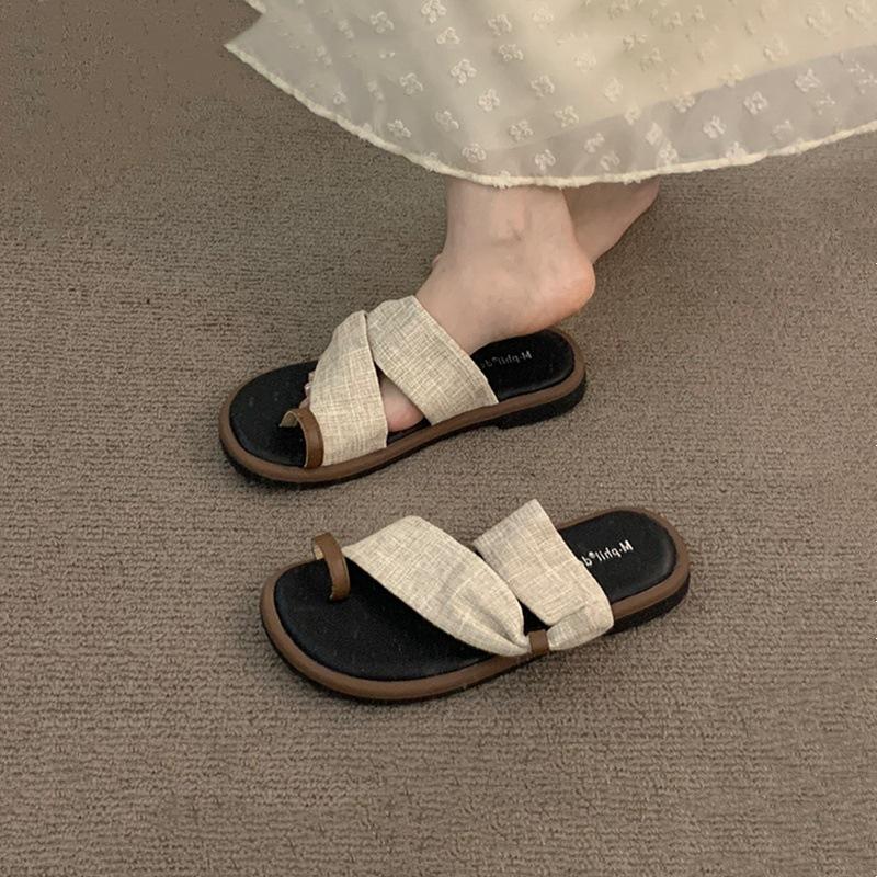 Premium Sense Versatile Set of Toe Slippers Women's Summer Wear Fashion Design Sense Flat Bottom Open Toe Beach Vacation Cool Slippers Women