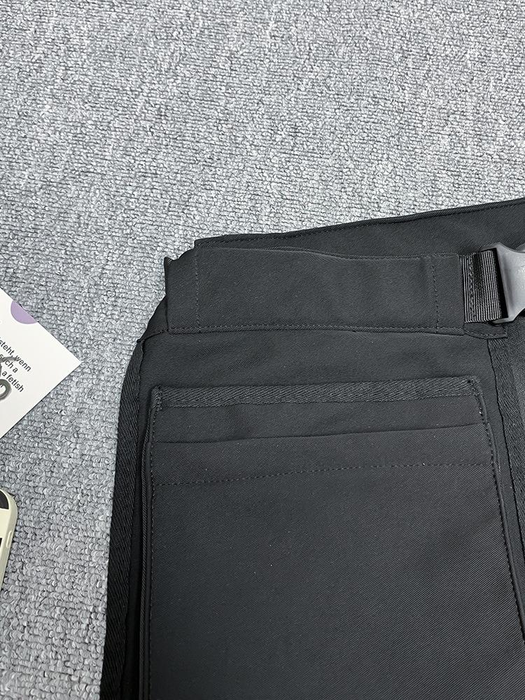 2025 Winter Sport Fashion Multi-Pocket Waist Bag with Removable Strap