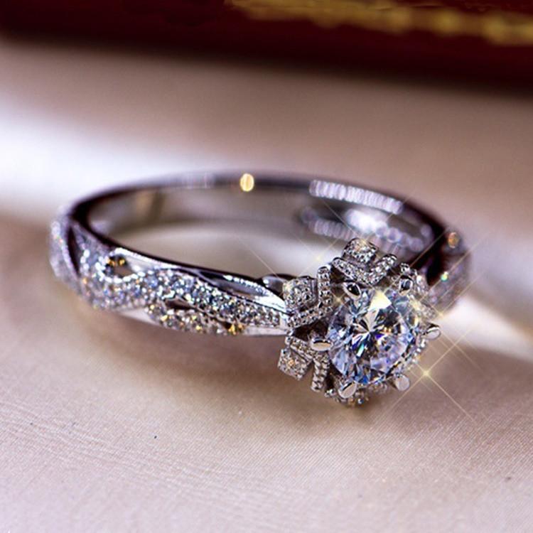 Luxury Crystal Flower Snowflake Ring Women Wedding Engagement Party Finger Ring