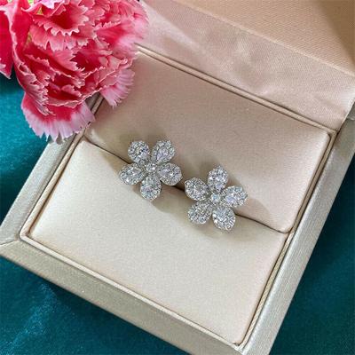 Orecchini a Fiore CZ Completi per Donne Bellissime Ragazze Accessori per Orecchie Uso Quotidiano Festa Moda Versatile Gioielli Piercing