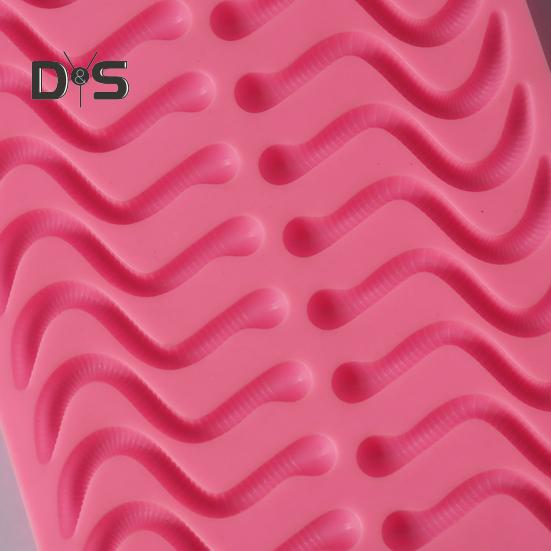 Chocolate Mold 20 Cavity Gummy Snake Lightweight Reusable Worms Cake Mold Baking Tool