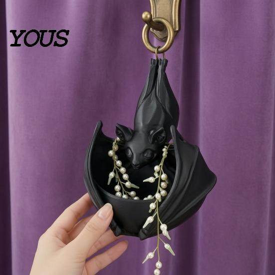 Gothic Bat Flower Pot Hanging Planter, Plant Pot, 3D Printed Lightweight Durable Halloween Planter for Trailing Vines, Indoor Outdoor Decoration