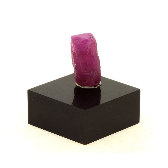 Pierres et Minéraux. Rubis. 7.6 ct. Kiteto District, Manyara Region, Tanzanie.