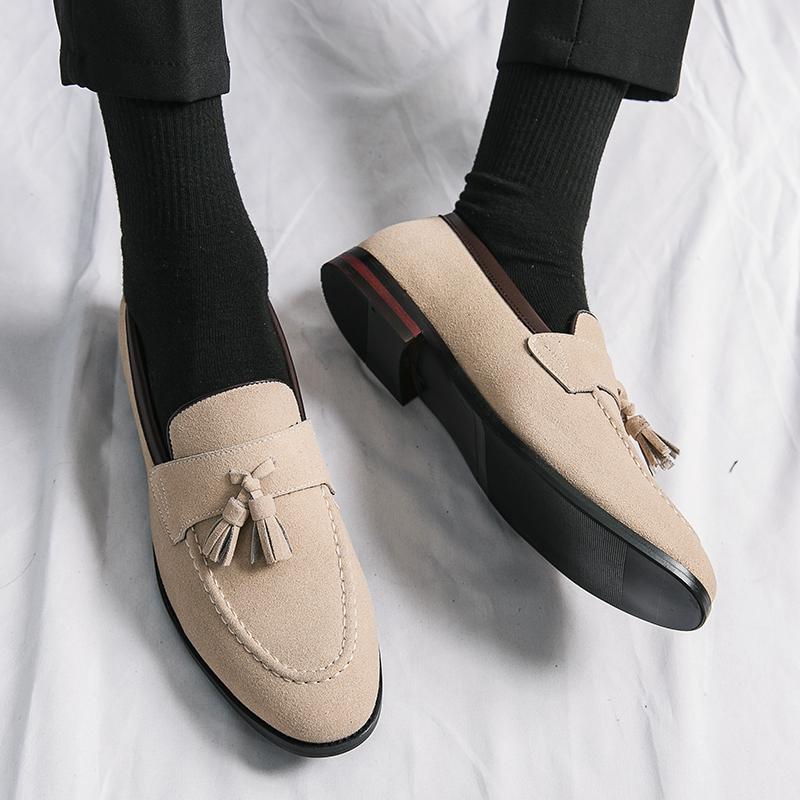 Fashion Fashionable Men's Comfortable Suede Breathable Casual Loafers Spring New Men's Tassel Pointed Soft Soled Gentleman Bean Shoes