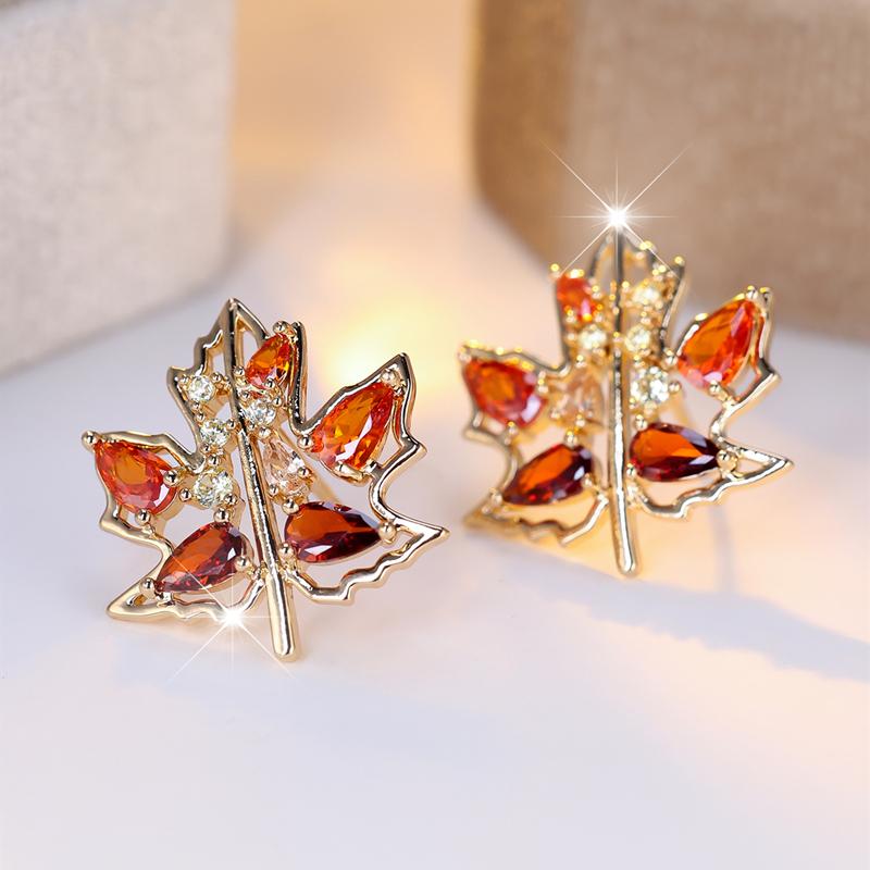 Modische rote Ahornblatt-Ohrstecker für Frauen, Kristallblätter, Vintage-Temperament, Ohrringe, Zubehör
