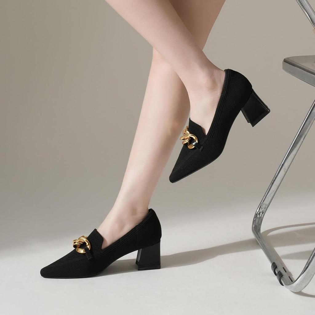 2026 European Style Flyknit Slip-on Loafers with Metal Decoration and Chunky Pointed Toe Heel
