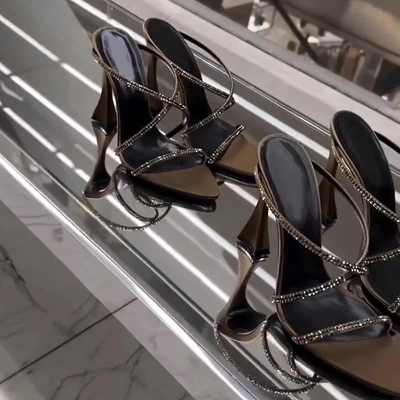 Fashion Summer Pointy Toe Thin High Heels Slippers Women Narrow Band Luxury Rhinestone Mules Slippers Sexy Crystal Party Shoes Woman