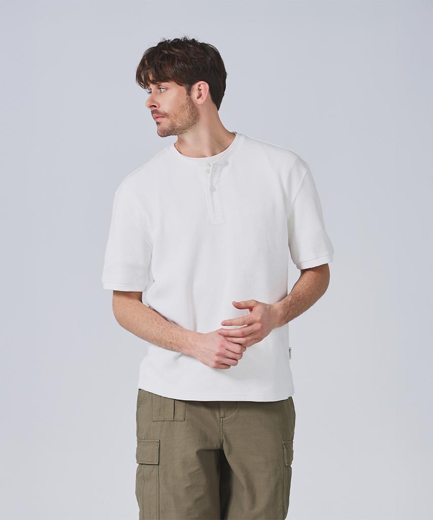 Geonjiulleunseu Waffle Henley Neck Short Sleeve T-Shirt Collection