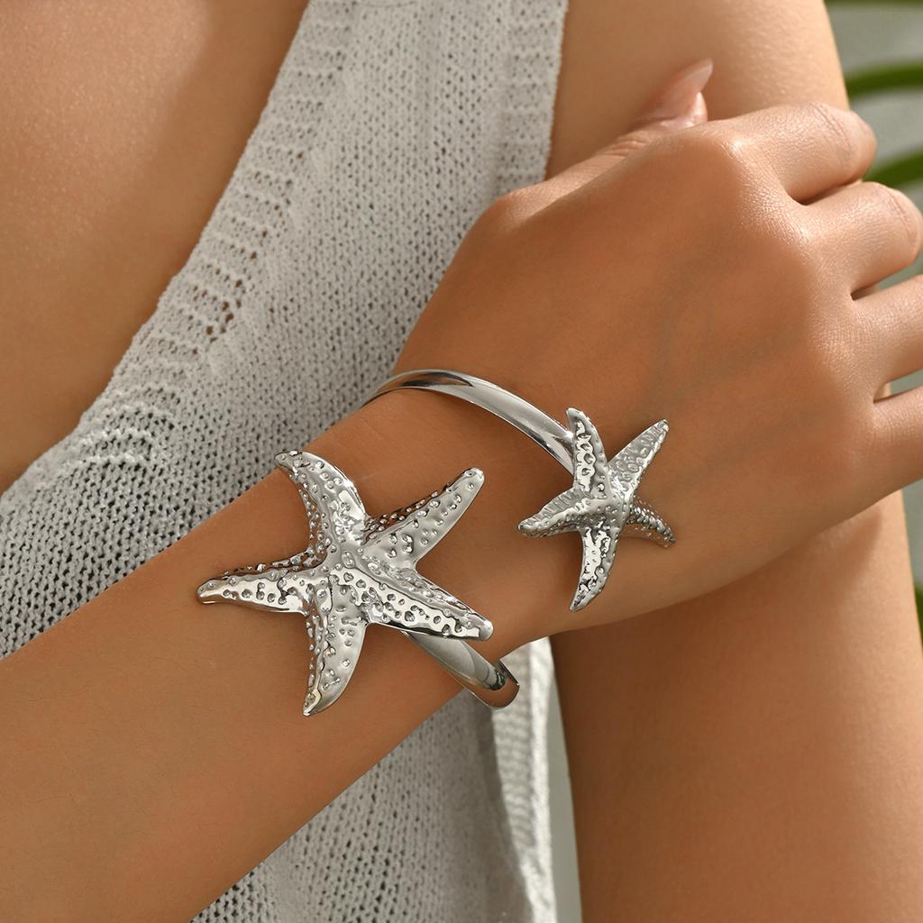 Beach Wind Ladies Bracelet Geometric Starfish Niche Design Open Bracelet Versatile Premium Jewelry