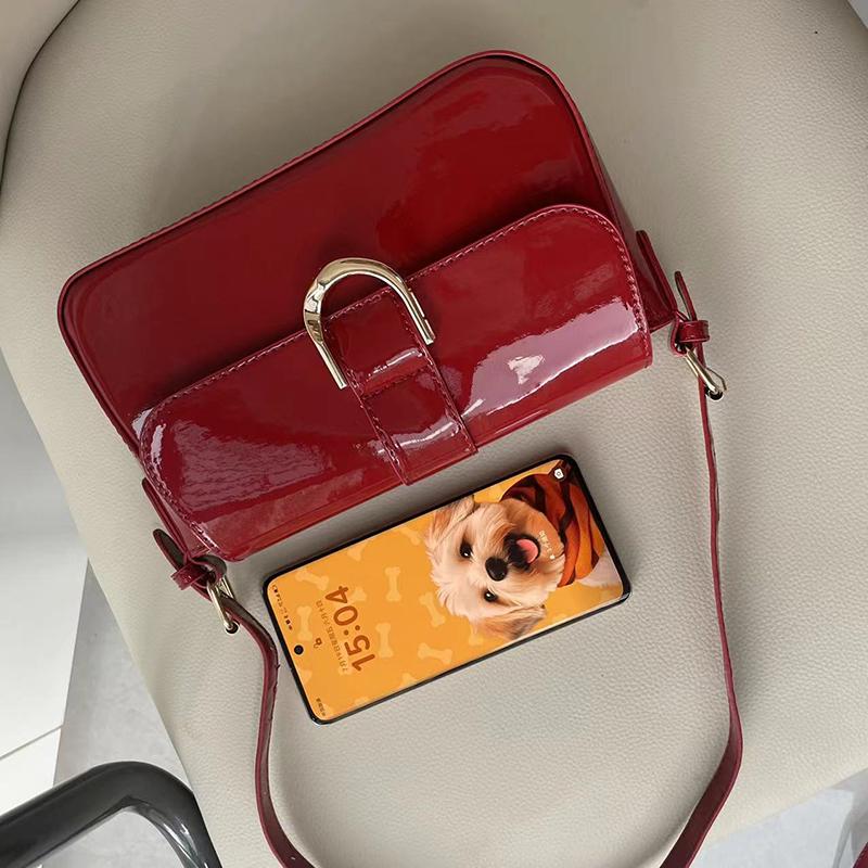Burgundy Glossy Shoulder Bag for Women New Vintage Hasp Design Soft Leather Handbags Ladies Fashion Crossbody Bags