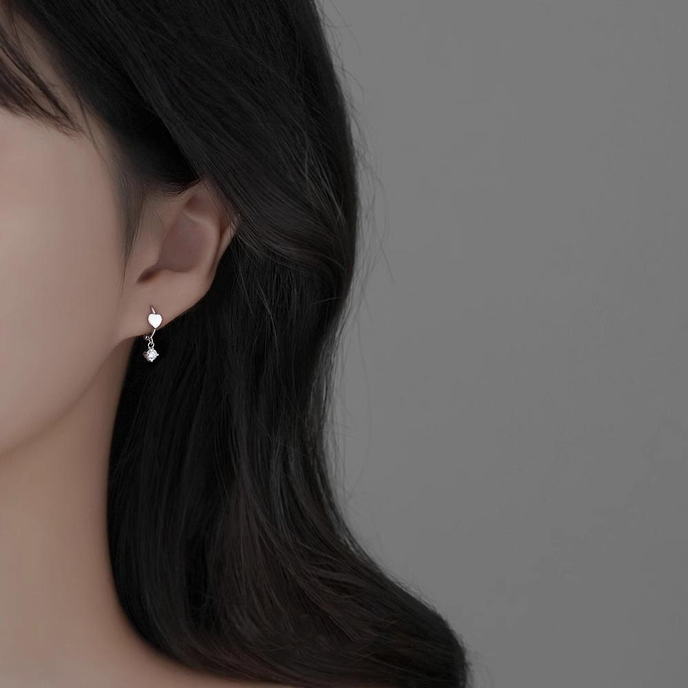 Heart Zirconia Earrings Women's INS Niche Design High-end Autumn Winter Temperament Back-to-school Ambience Trendy Daily Jewelry