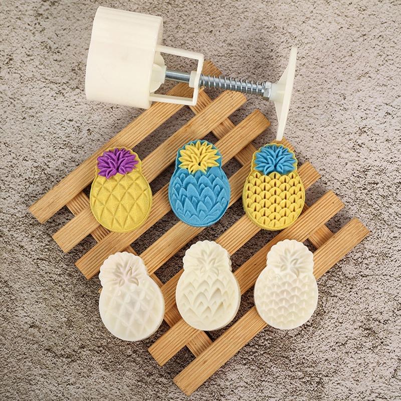 50g Plastic Material Mooncake Moulds Mooncake Stamps Cute Pineapple Shaped DIY Mooncake Gadgets for Mid-Autumn Festival