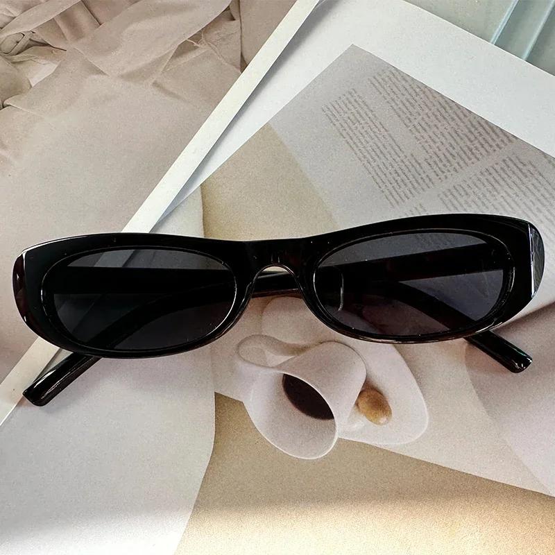 Trendy 2025 Cat Eye Black Sunglasses Skiing Eyewear Women Narrow Frame Rectangle Shades Small Eyewear for Men Female Male