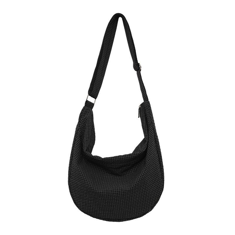 

Literary dumpling bag large capacity shoulder bag trendy washing water canvas messenger bag new average size чёрный