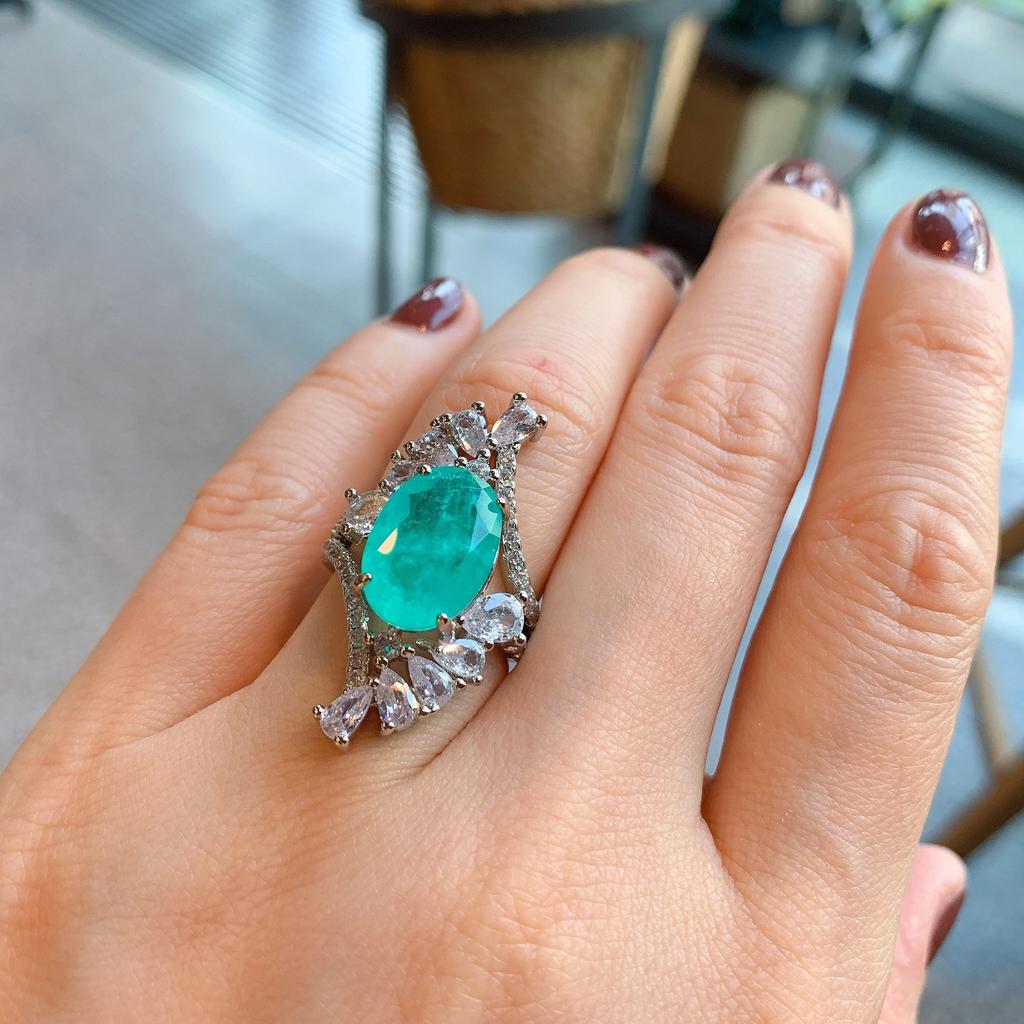 Hochwertiger Paraiba Smaragdstein Vintage Ovaler Ring Mode Luxuriös Für Frauen Verlobungsschmuck Geschenk