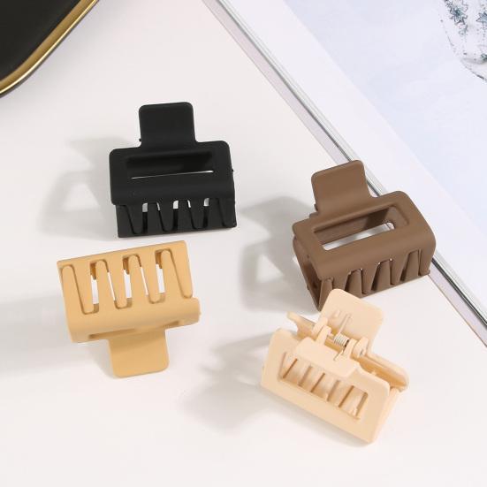 Women Hair Claw Hollow Out Solid Color with Teeth Anti-slip Strong Claw Hair-fixed Anti-break Frosted Oblong Shape Lady Hair Grip Hair Accessories
